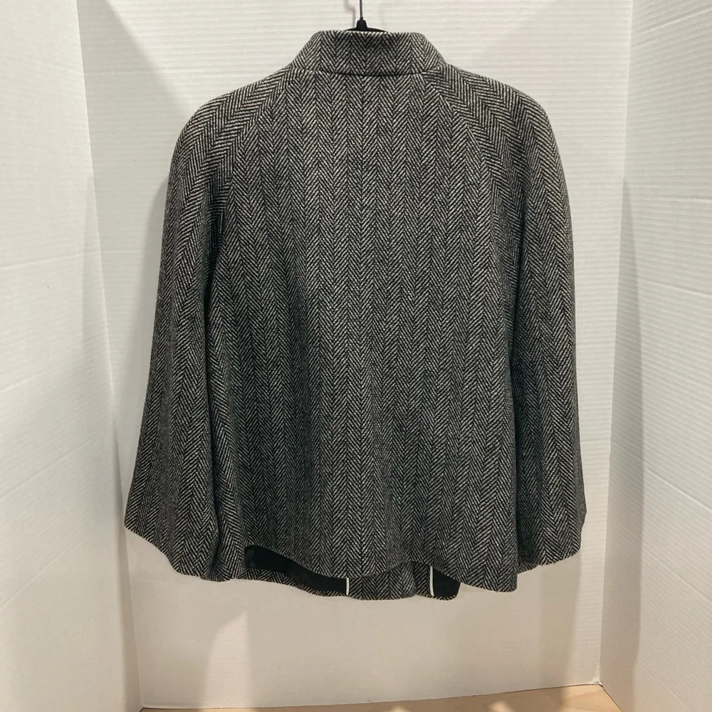 Banana Republic 
S black/ cream - Picture 5 of 10